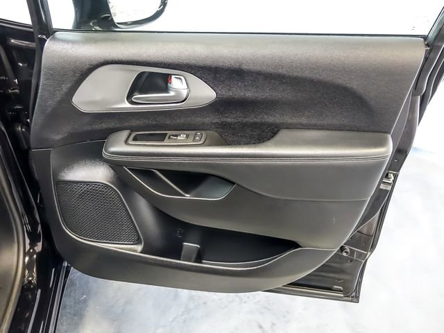 2025 Chrysler Pacifica Limited - Photo 33
