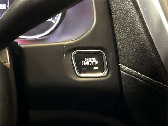 2023 GMC ACADIA - Image 17