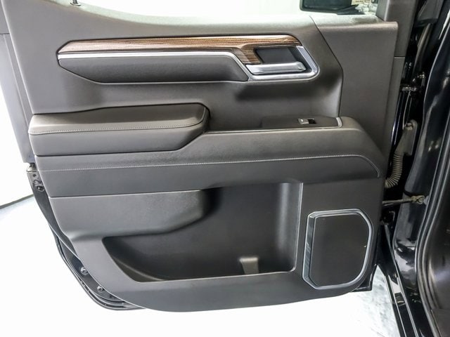 2023 CHEVROLET SILVERADO - Image 26