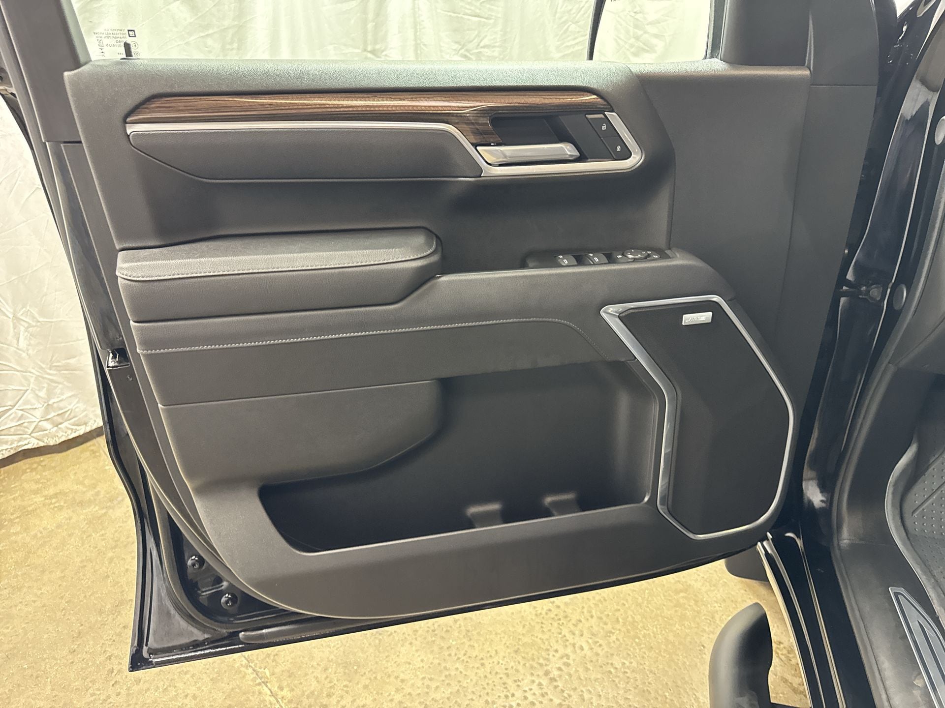 2026 CHEVROLET SILVERADO - Image 22