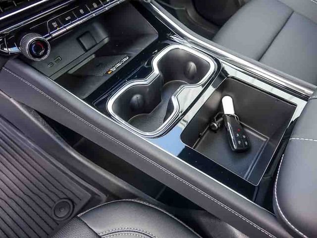 2027 Chevrolet Traverse LT - Photo 31