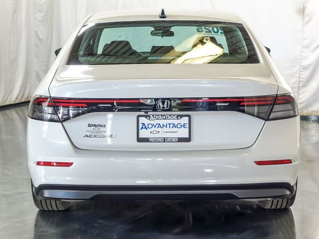 2025 Honda Accord SE - Photo 8
