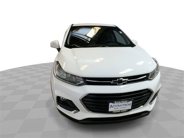 2020 Chevrolet Trax LS photo 3