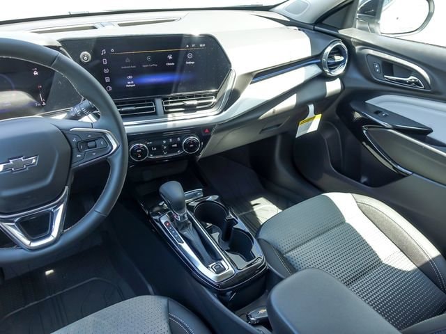 2026 Chevrolet Trax LT - Photo 17
