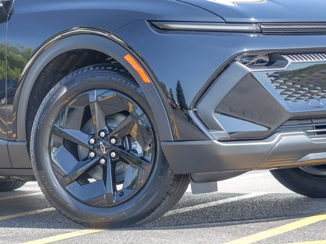 2026 Chevrolet Equinox EV 1LT photo 3