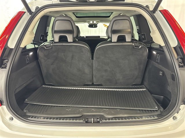 2023 VOLVO XC90 - Image 25