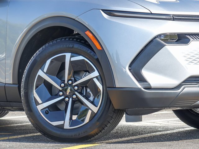 2026 Chevrolet Equinox EV 1LT photo 4