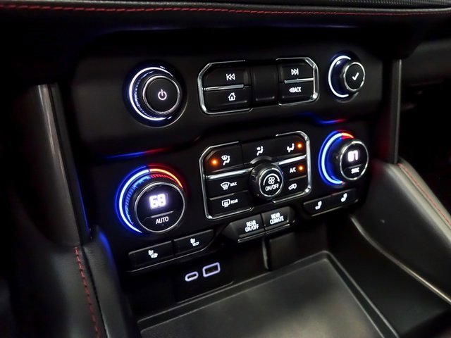 2021 CHEVROLET SUBURBAN - Image 25