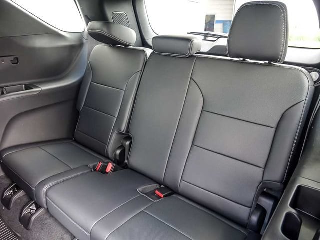 2027 Chevrolet Traverse LT - Photo 19