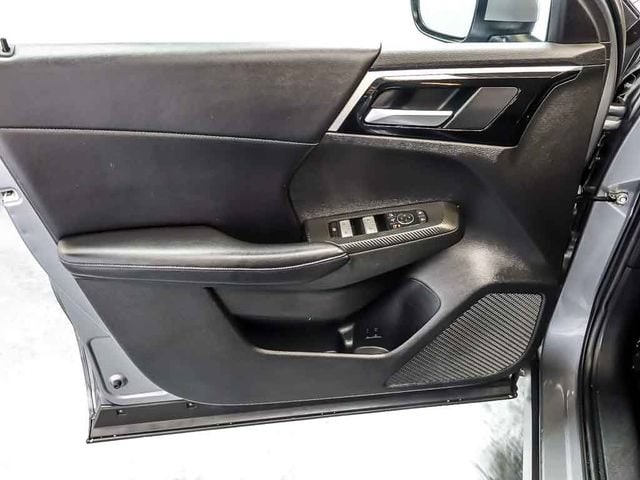 2024 Mitsubishi Outlander SE - Photo 27