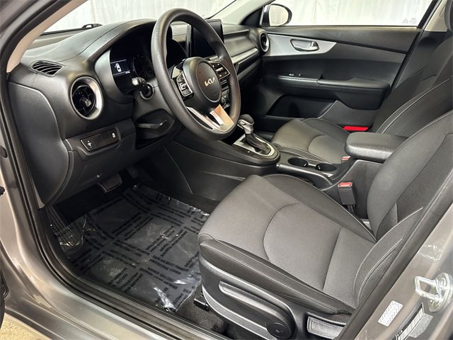 2024 KIA FORTE - Image 11