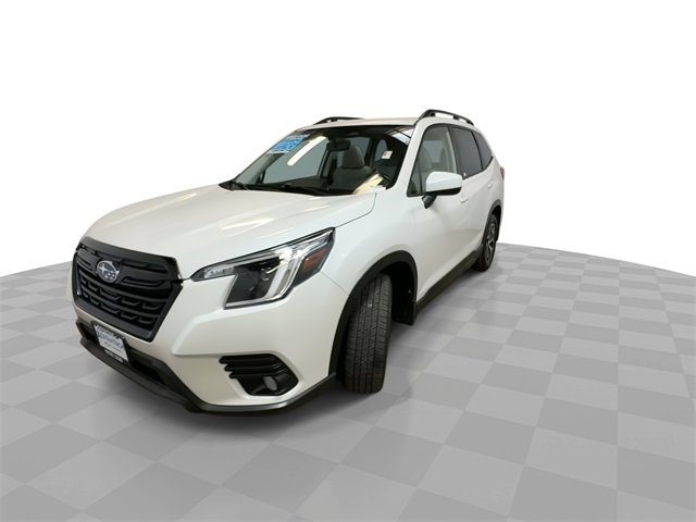 2023 Subaru Forester Premium photo 3