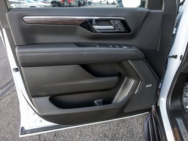 2026 CHEVROLET SUBURBAN - Image 13