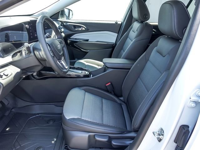 2026 Chevrolet Trax LT - Photo 13