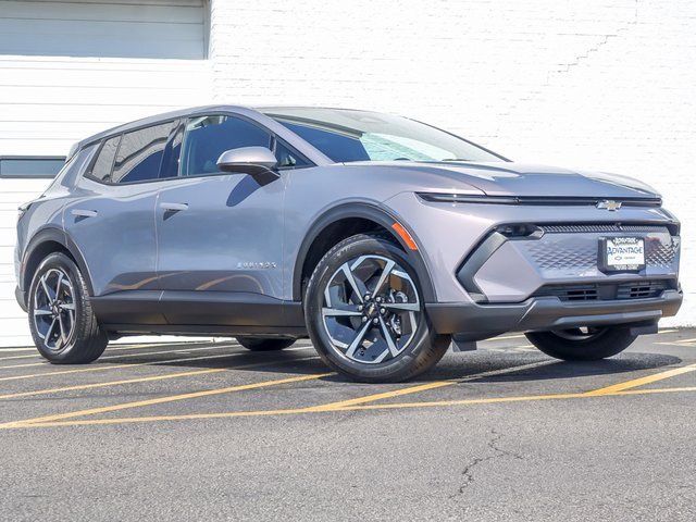 2026 Chevrolet Equinox EV 1LT photo 2