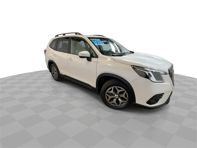 2023 SUBARU FORESTER - Image 2