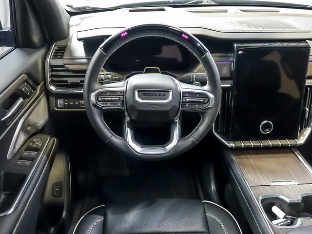 2024 GMC ACADIA - Image 18