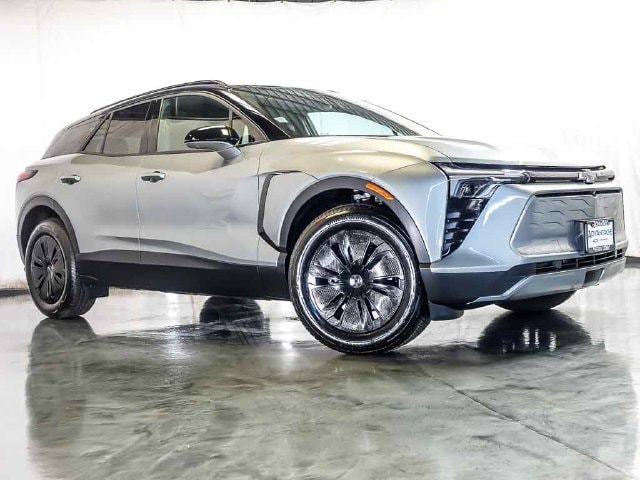 Used 2026 Chevrolet Blazer EV LT with VIN 3GNKDGRJ1TS150186 for sale in Bolingbrook, IL