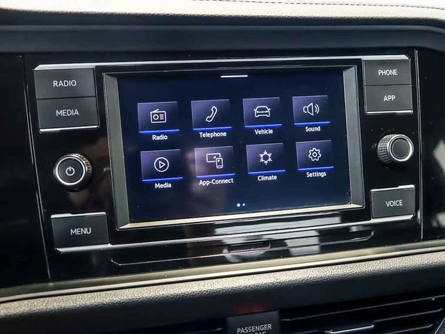 2024 Volkswagen Jetta SE - Photo 21