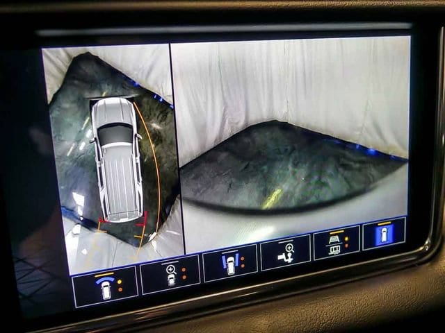 2022 GMC Yukon Denali - Photo 28