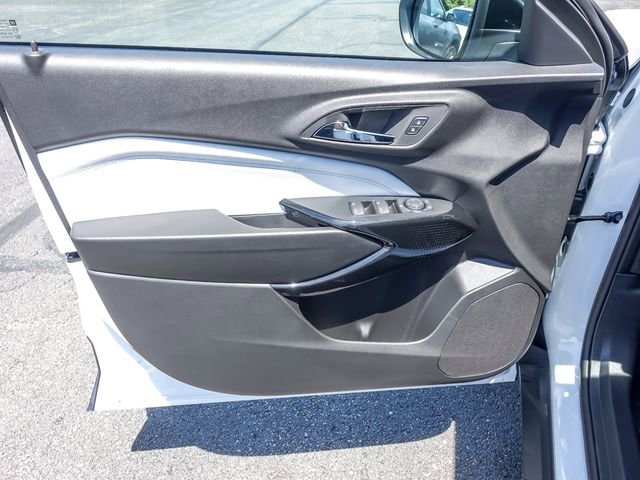 2026 Chevrolet Trax LT - Photo 11