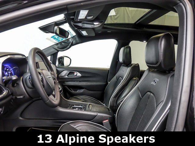 2025 CHRYSLER PACIFICA - Image 13