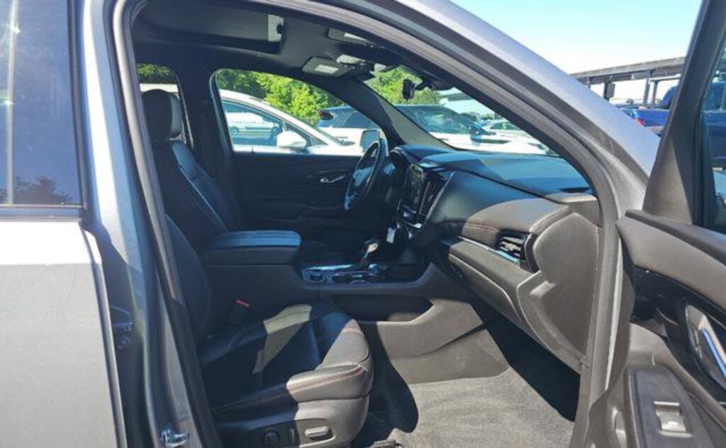 Used 2023 Chevrolet Traverse RS SUV