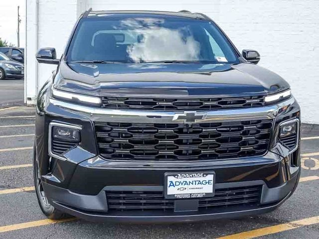 2027 Chevrolet Traverse LT - Photo 12