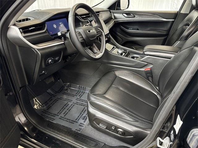 2023 JEEP GRAND CHEROKEE - Image 12