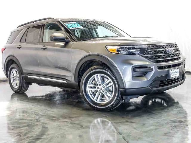 2022 Ford Explorer XLT - Photo 2