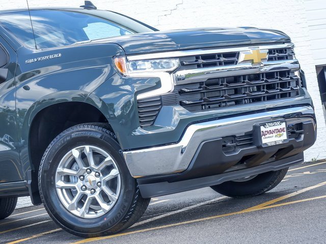 2026 Chevrolet Silverado 1500 LT photo 3