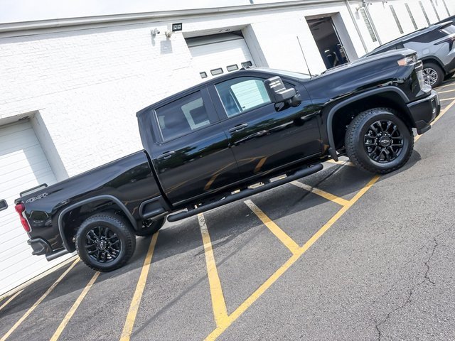 2026 Chevrolet Silverado 2500HD Custom photo 4