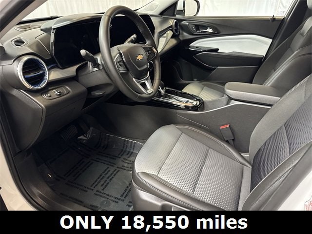 2025 CHEVROLET TRAX - Image 11