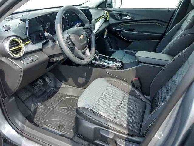 2026 Chevrolet Trax LT - Photo 12