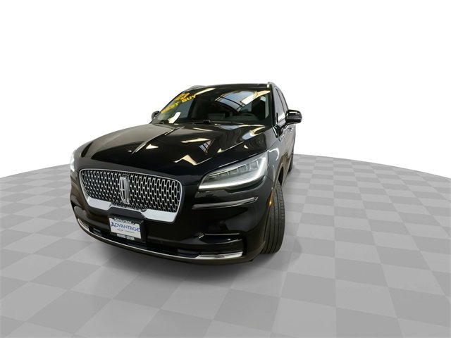 2023 Lincoln Aviator Standard photo 2