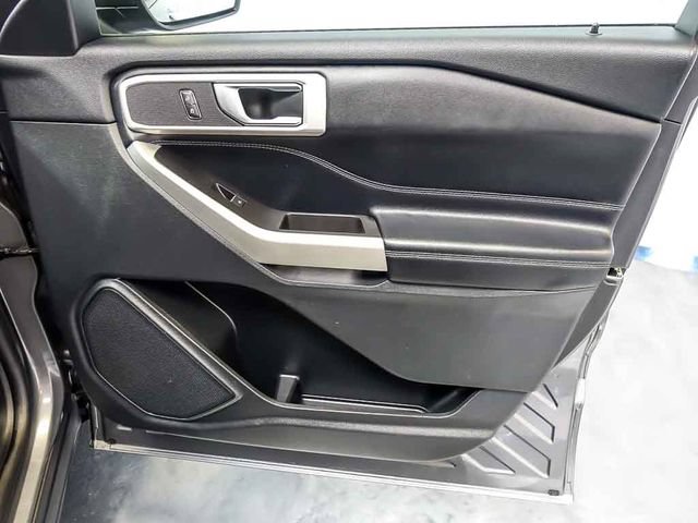 2022 Ford Explorer XLT - Photo 31