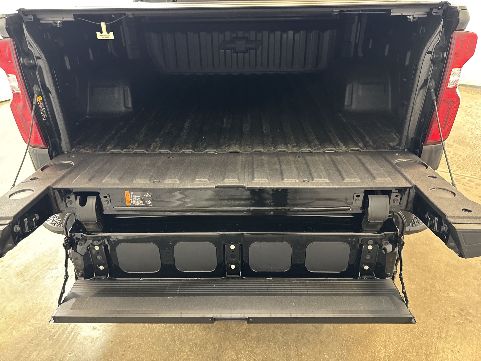 2026 CHEVROLET SILVERADO - Image 27