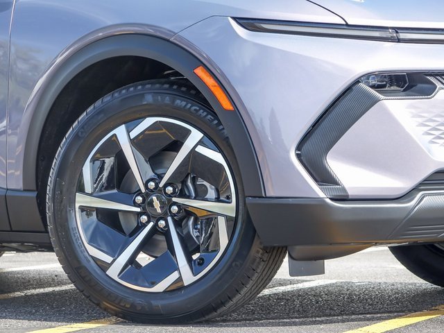 2026 Chevrolet Equinox EV 1LT photo 4
