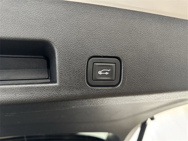 2025 GMC ACADIA - Image 28