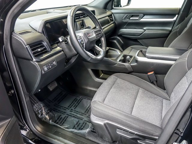 2025 GMC TERRAIN - Image 13