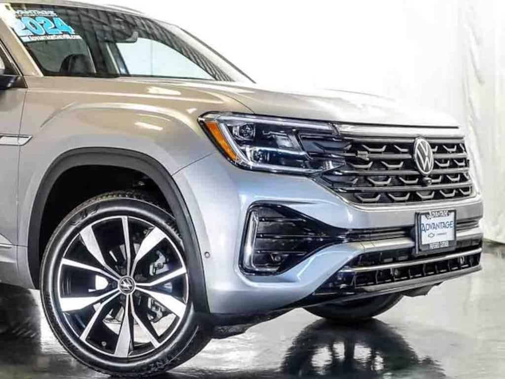 Used 2024 Volkswagen Atlas 2.0T SEL Premium R-Line SUV