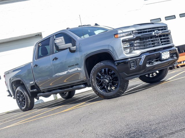 2026 Chevrolet Silverado 2500HD High Country Custom photo 2