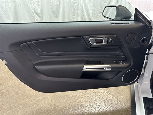 2021 FORD MUSTANG - Image 21