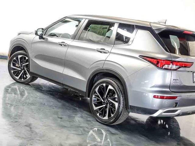 2024 Mitsubishi Outlander SE - Photo 11