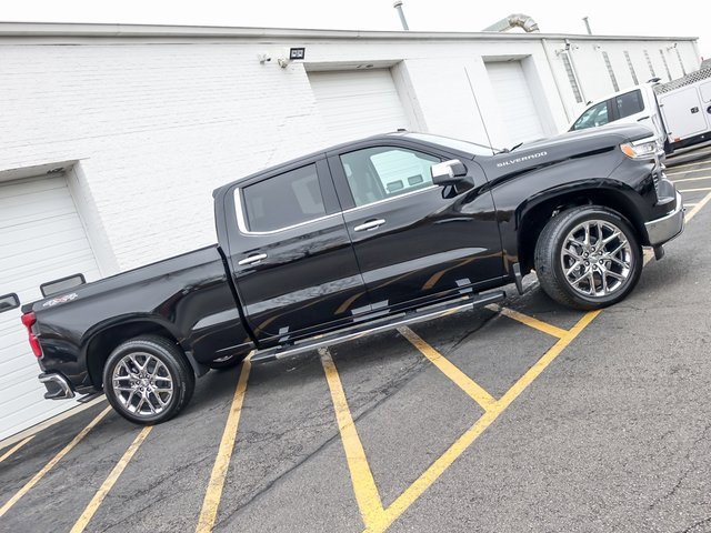 2026 Chevrolet Silverado 1500 LTZ photo 4
