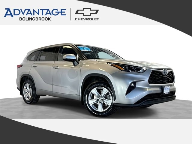 2022 Toyota Highlander LE's photo