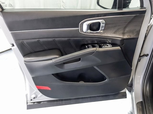 2024 KIA SORENTO - Image 29