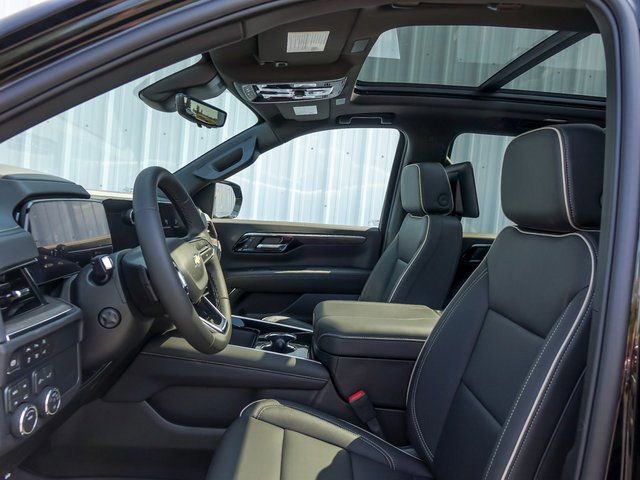 2026 Chevrolet Suburban Premier - Photo 17
