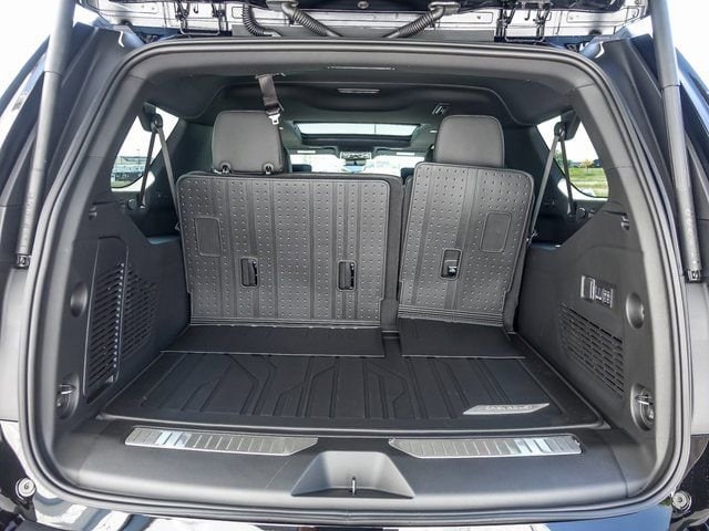 2026 Chevrolet Suburban Premier - Photo 8