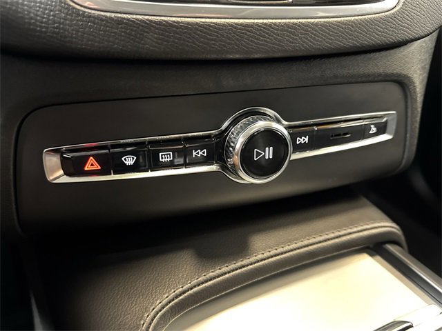 2023 VOLVO XC90 - Image 21
